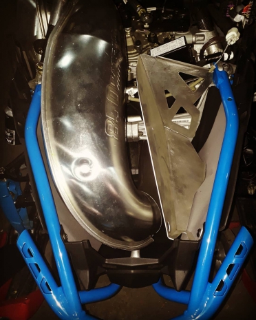 Подкапотная сумка для AXYS 800 и 850 Matryx 9R (2882117 K-BAG-RMK UNDERHOOD артикул STSАСп004